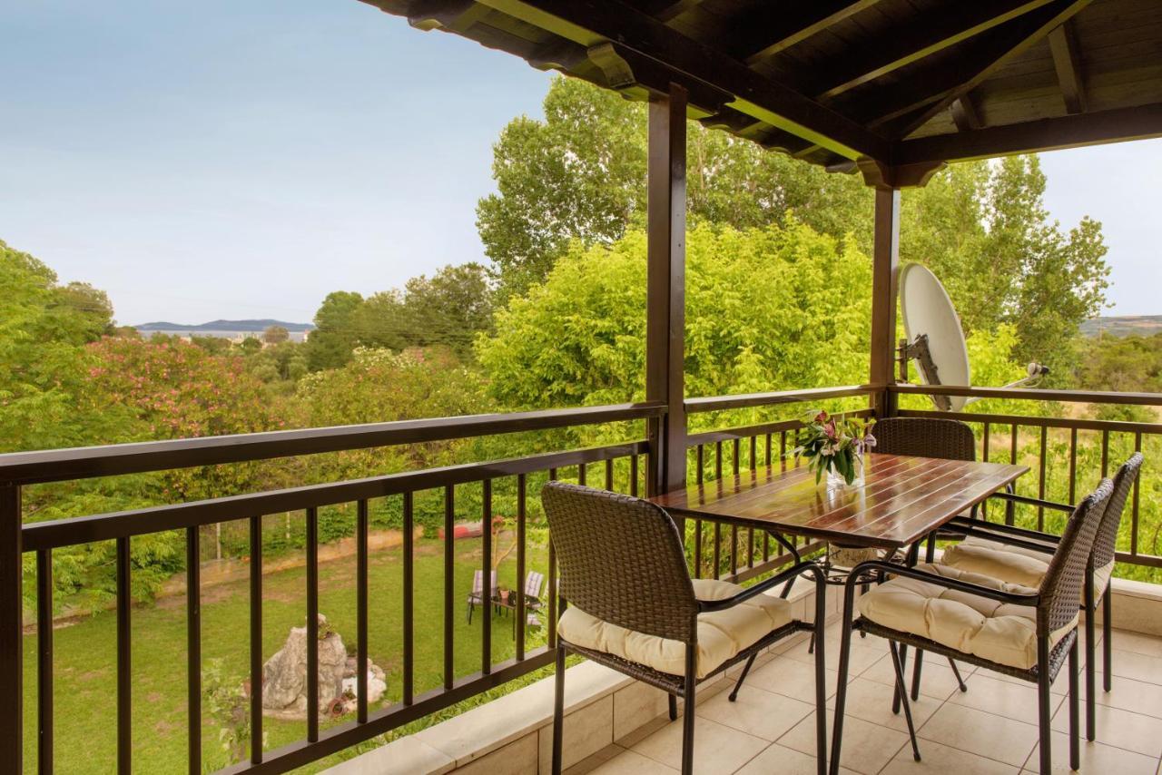 Άελλα Apartamento Ierissos Exterior foto